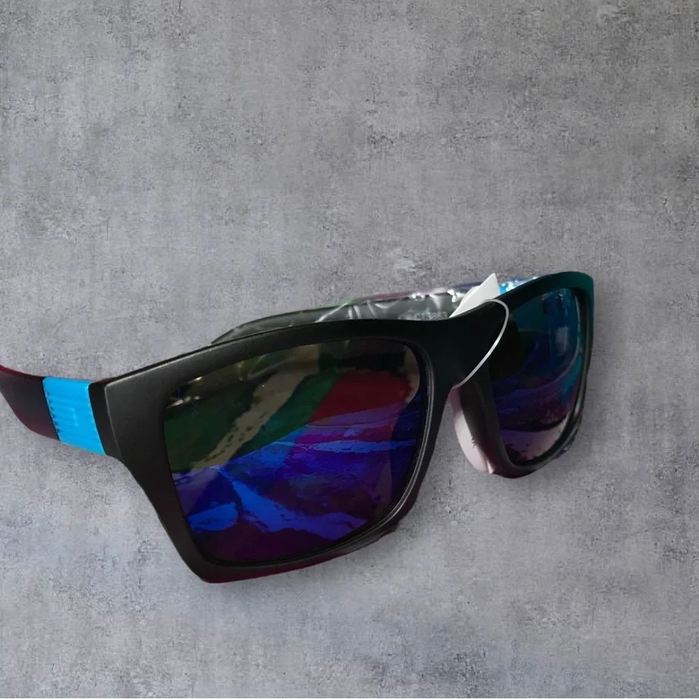 Black and Blue Mirrored Sunglasses Retro Deadstock Unisex Minimalist Style